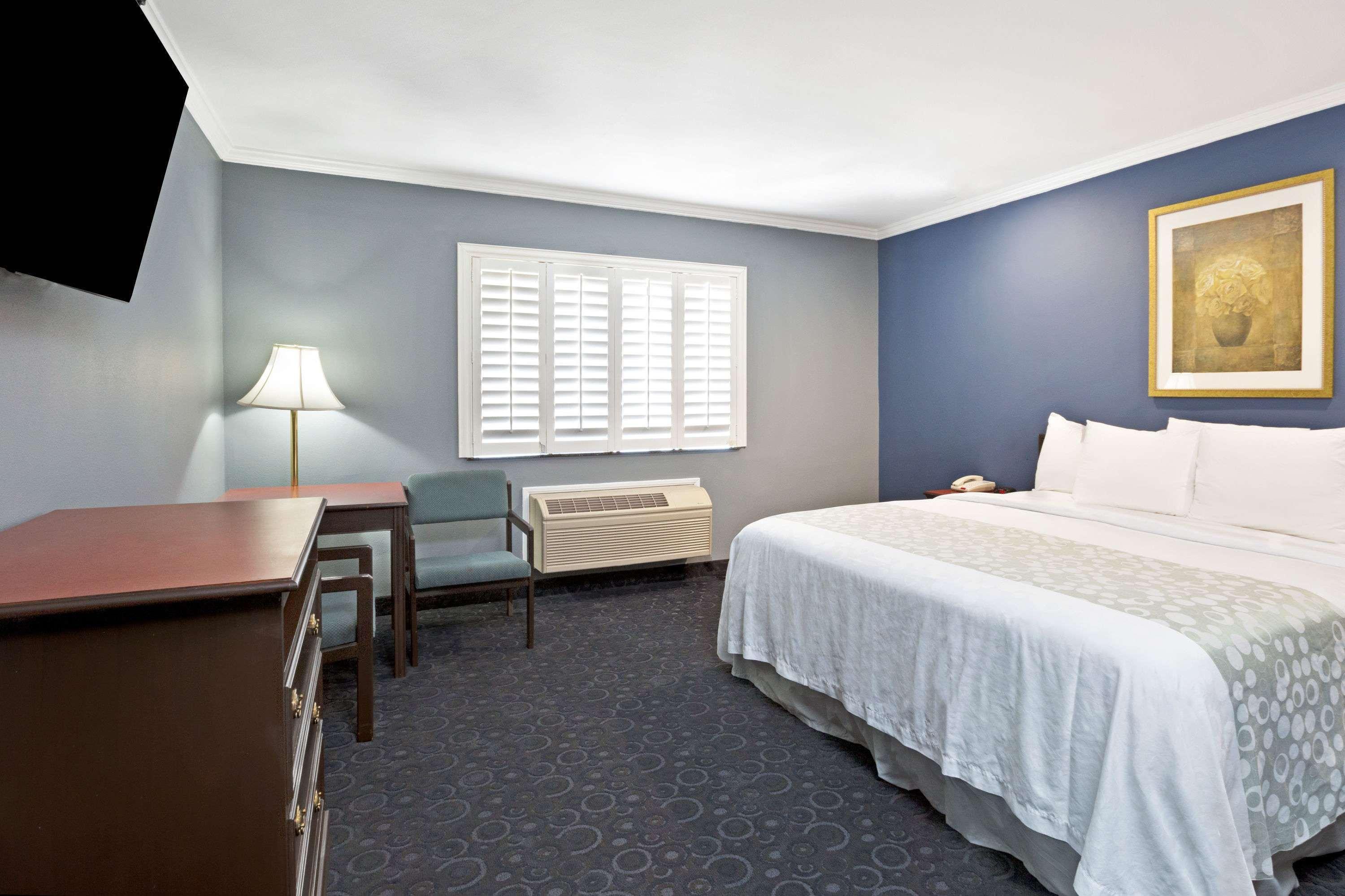 Days Inn By Wyndham West Covina Ngoại thất bức ảnh