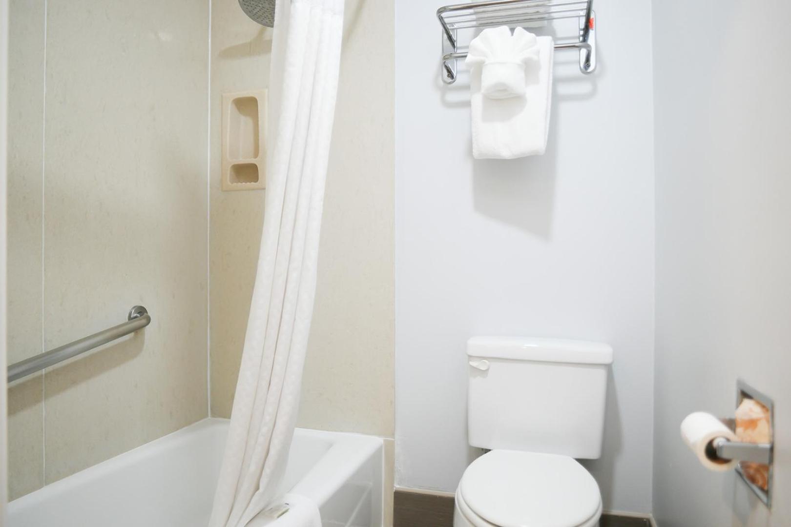 Days Inn By Wyndham West Covina Ngoại thất bức ảnh