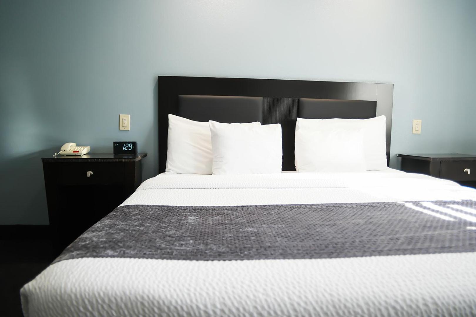 Days Inn By Wyndham West Covina Ngoại thất bức ảnh