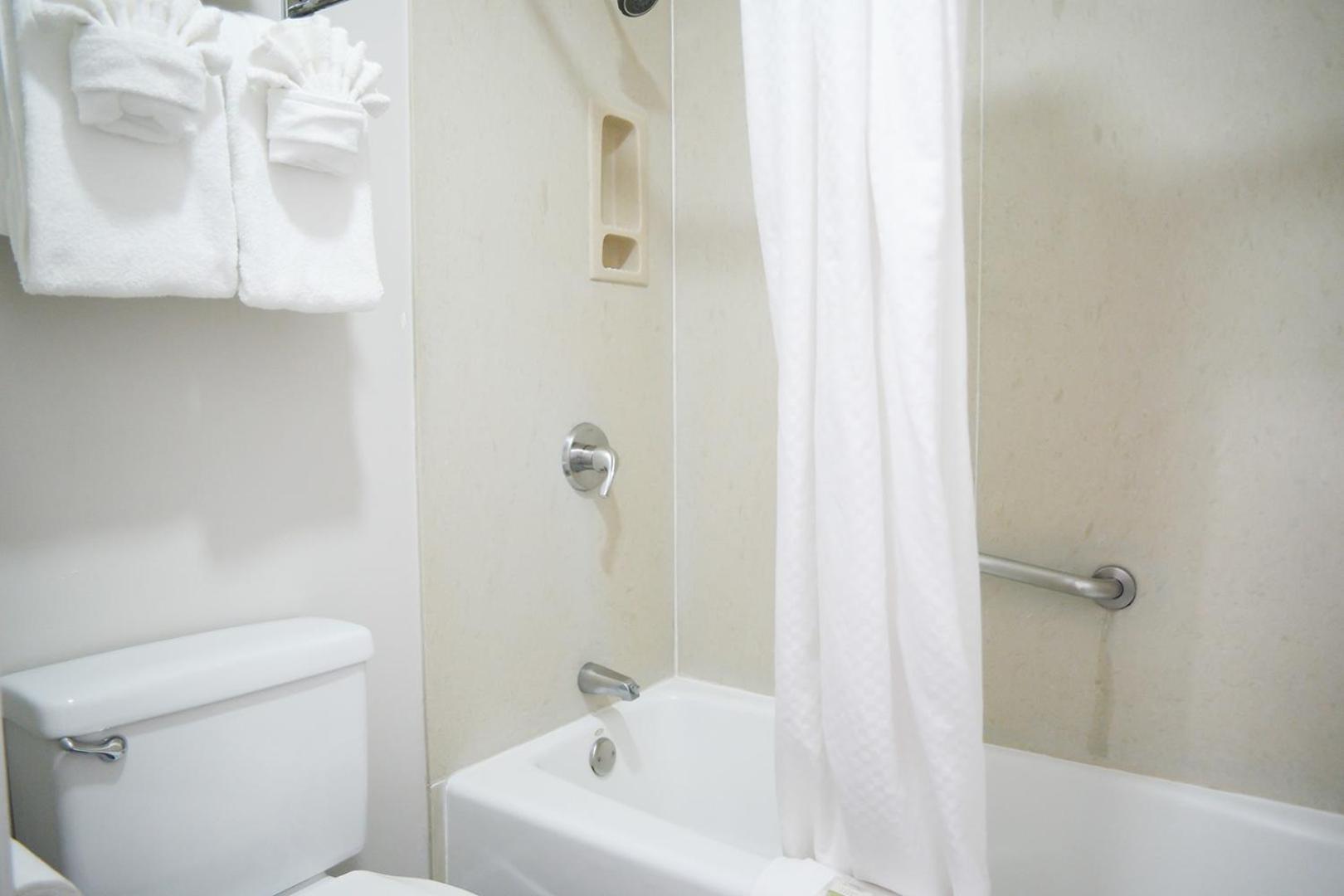 Days Inn By Wyndham West Covina Ngoại thất bức ảnh